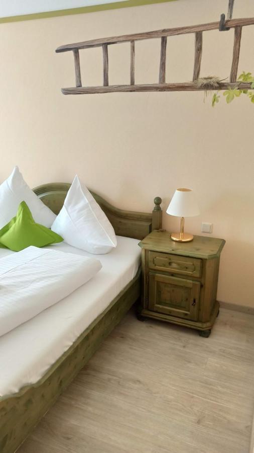 Hotel Speeter Weisenheim am Berg Ngoại thất bức ảnh