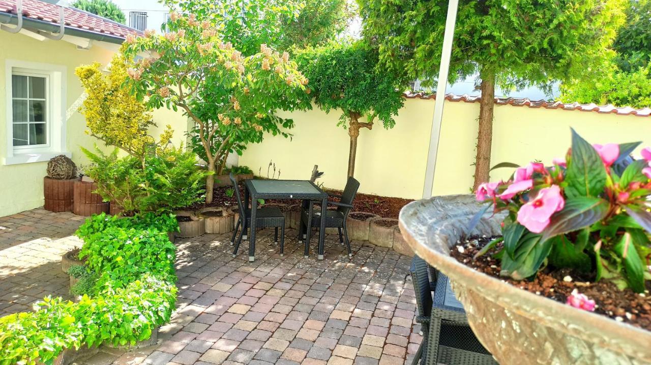 Hotel Speeter Weisenheim am Berg Ngoại thất bức ảnh