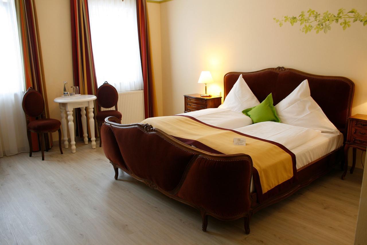 Hotel Speeter Weisenheim am Berg Ngoại thất bức ảnh
