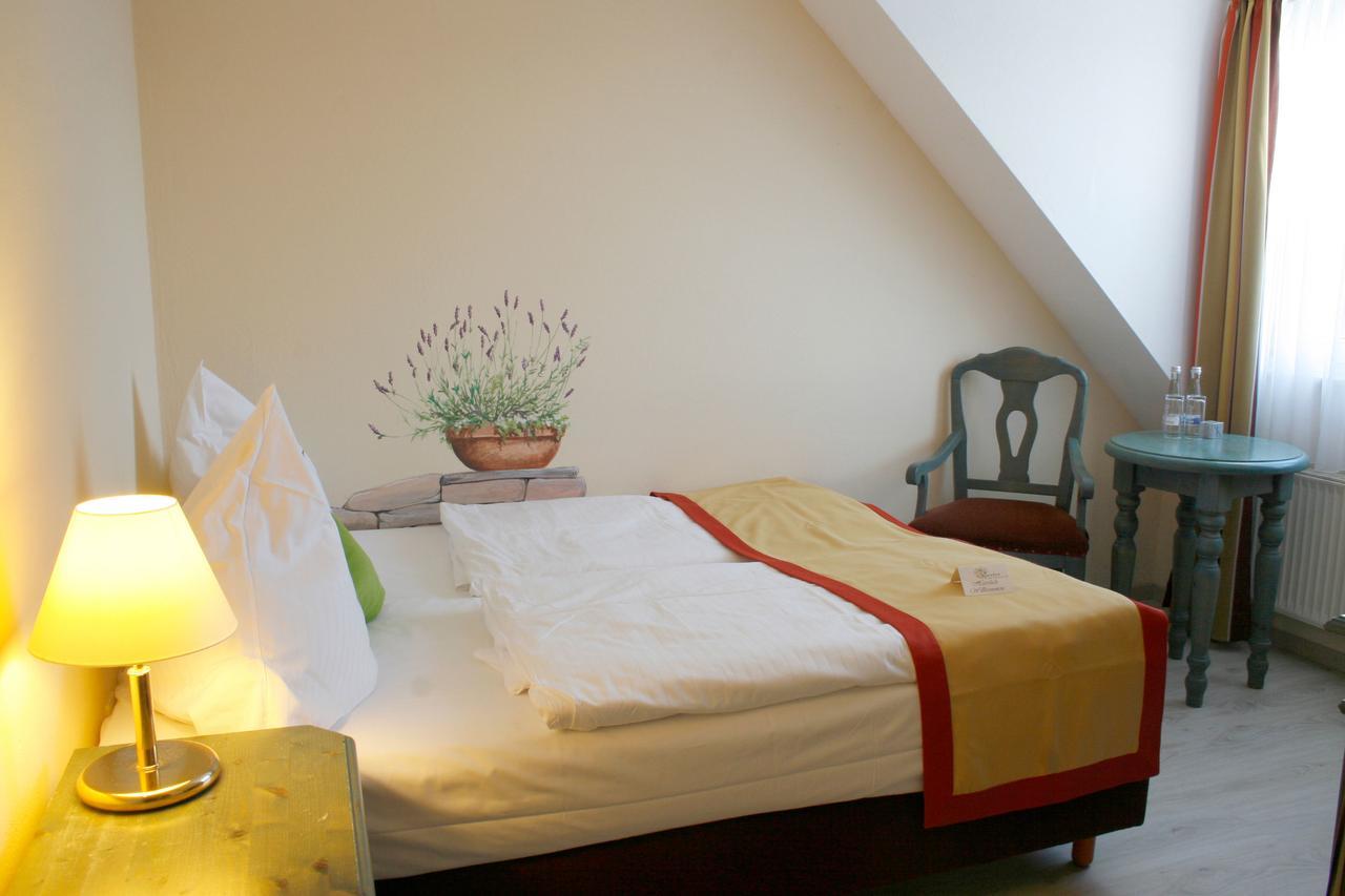 Hotel Speeter Weisenheim am Berg Ngoại thất bức ảnh