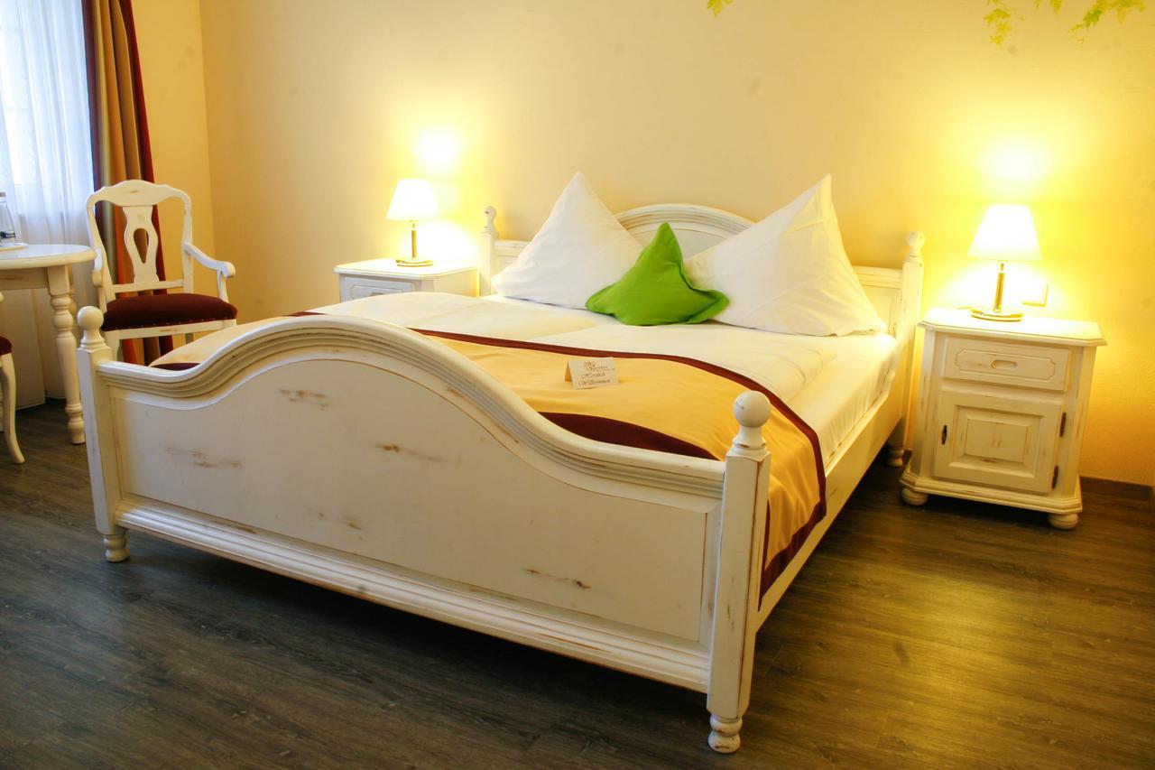 Hotel Speeter Weisenheim am Berg Ngoại thất bức ảnh