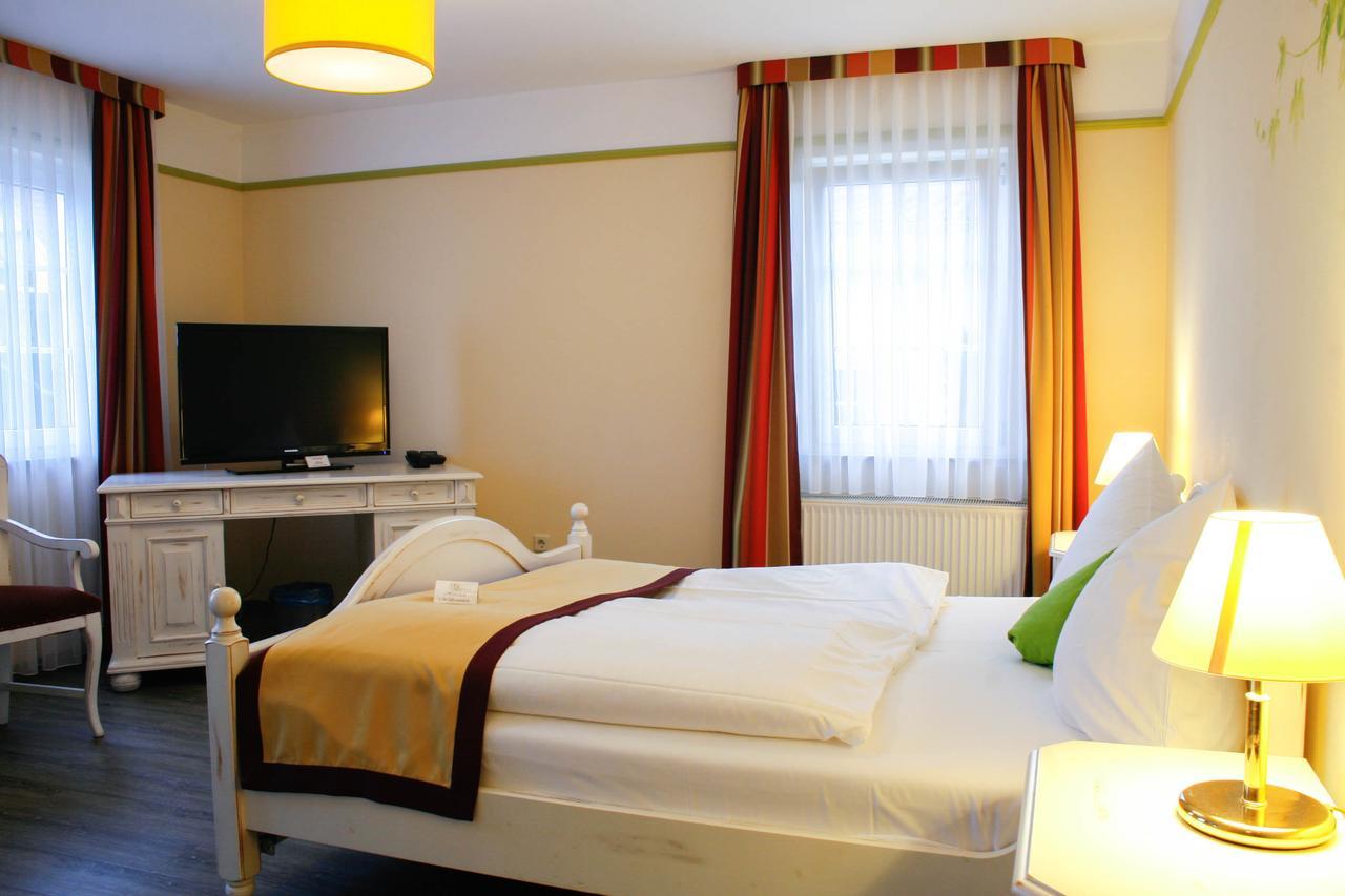 Hotel Speeter Weisenheim am Berg Ngoại thất bức ảnh