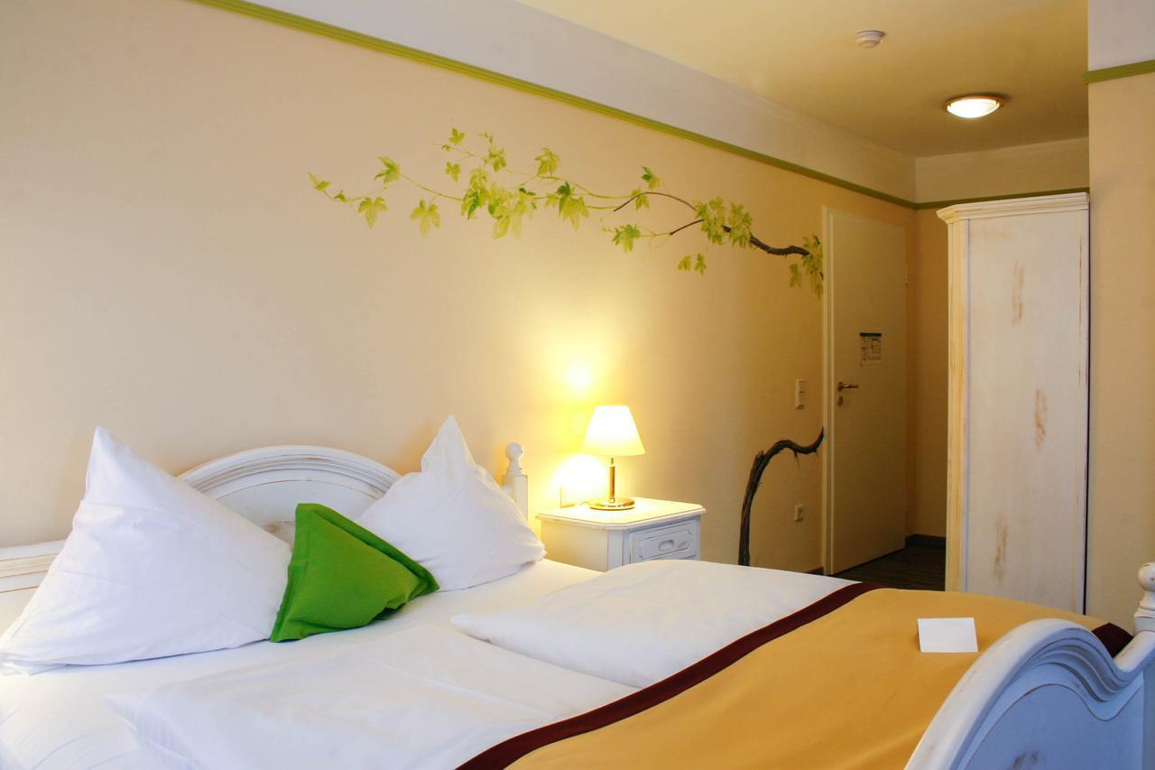 Hotel Speeter Weisenheim am Berg Ngoại thất bức ảnh